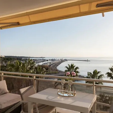 Apartment On La Croisette: Luxe 2 Bedrooms/ 2 Baths *