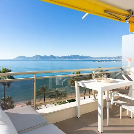 דירה On La Croisette: Luxe 2 Bedrooms/ 2 Baths קאן